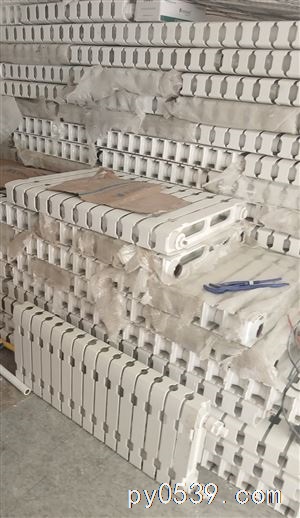 专业改水电铺地暖按铜铝片安装卫浴热水器清洗地暖，9.9成新铸铁片出售